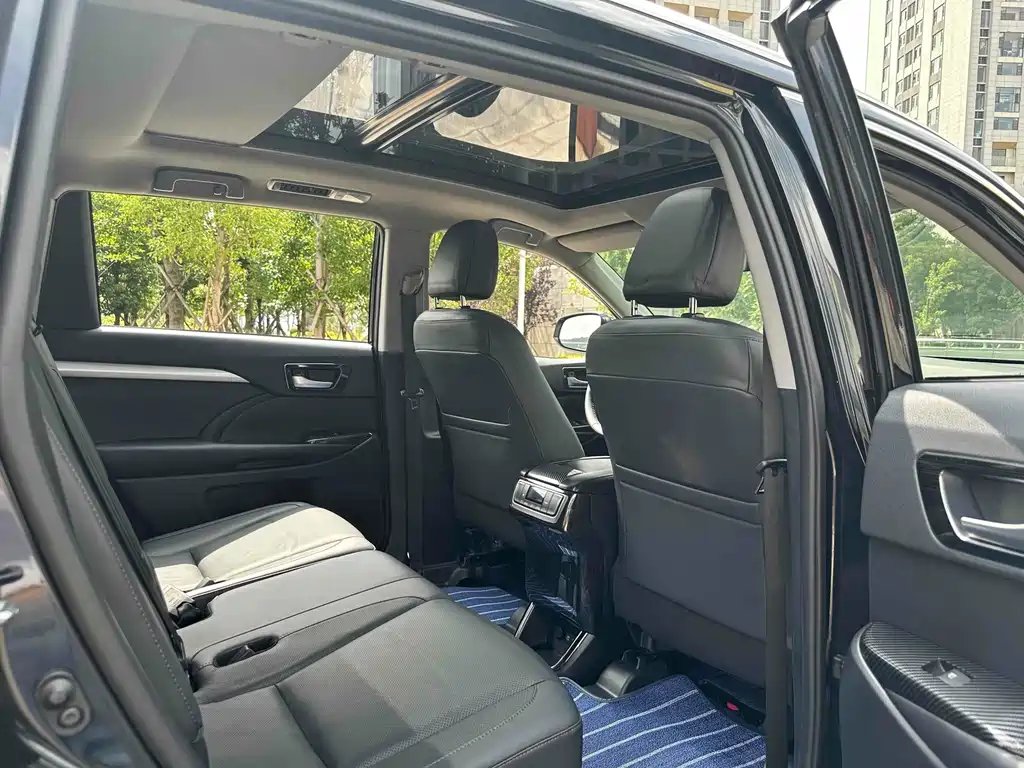 Toyota Highlander 2020 — фото 14