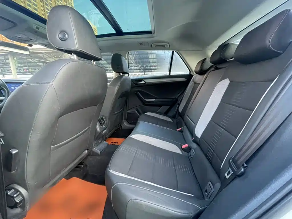 Volkswagen T-Roc 2019 — фото 13