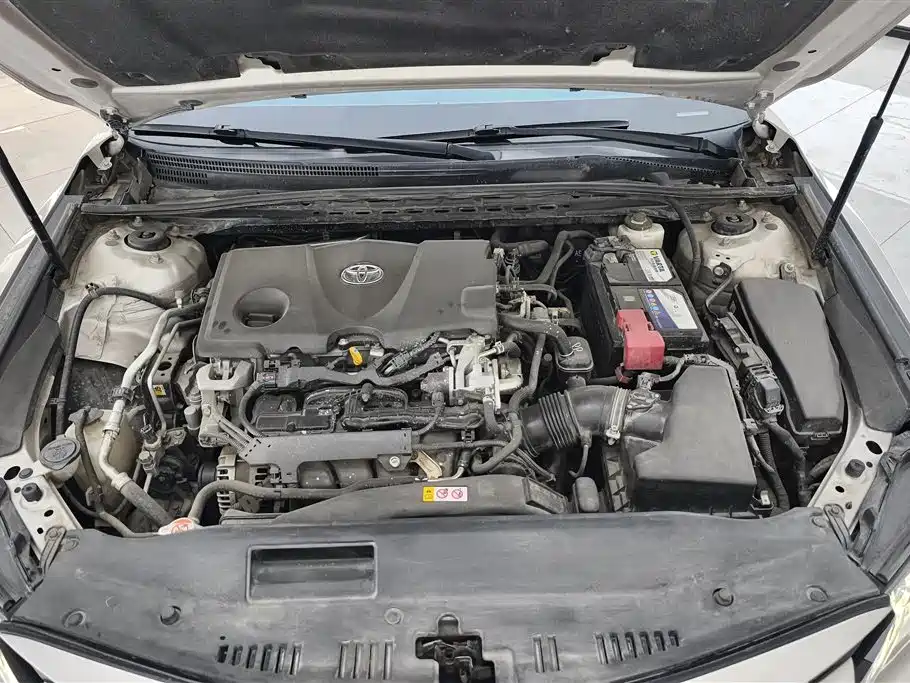 Toyota Camry 2019 — фото 10