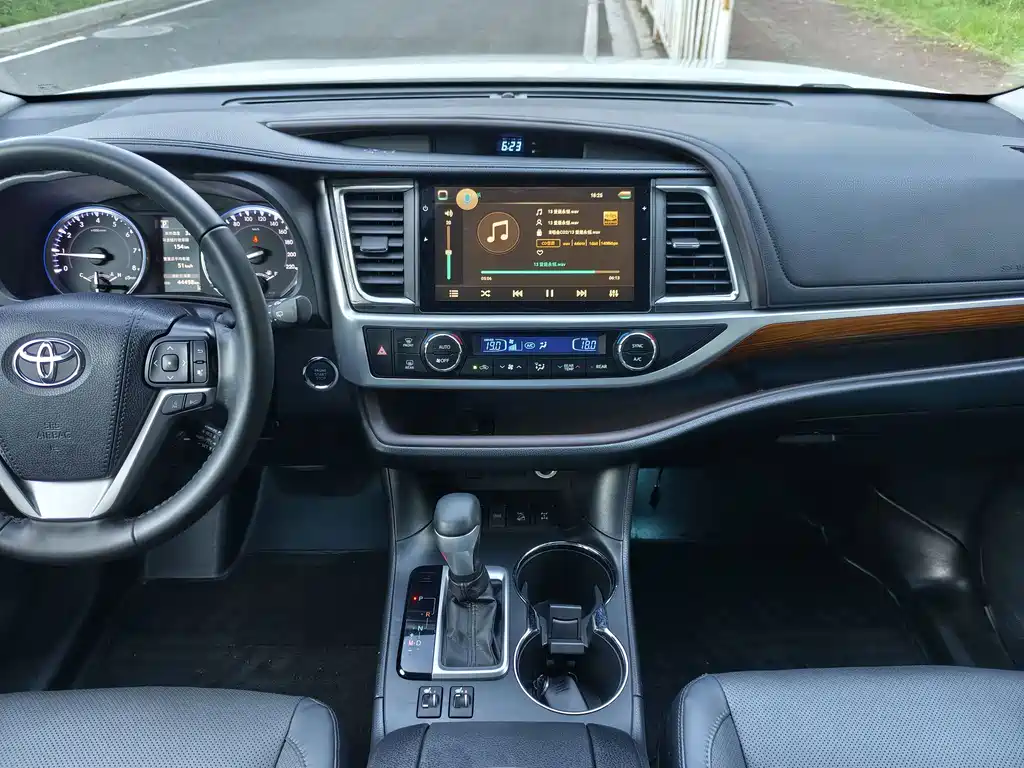 Toyota Highlander 2019 — фото 13