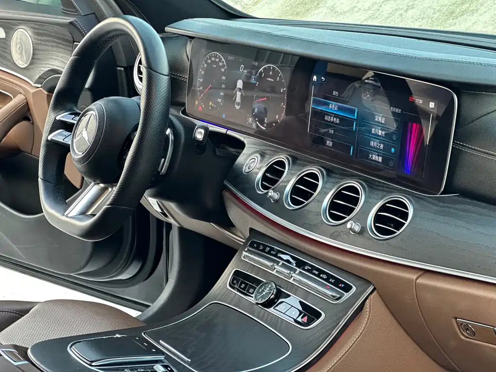 Mercedes-Benz E-Class 2021 — фото 15