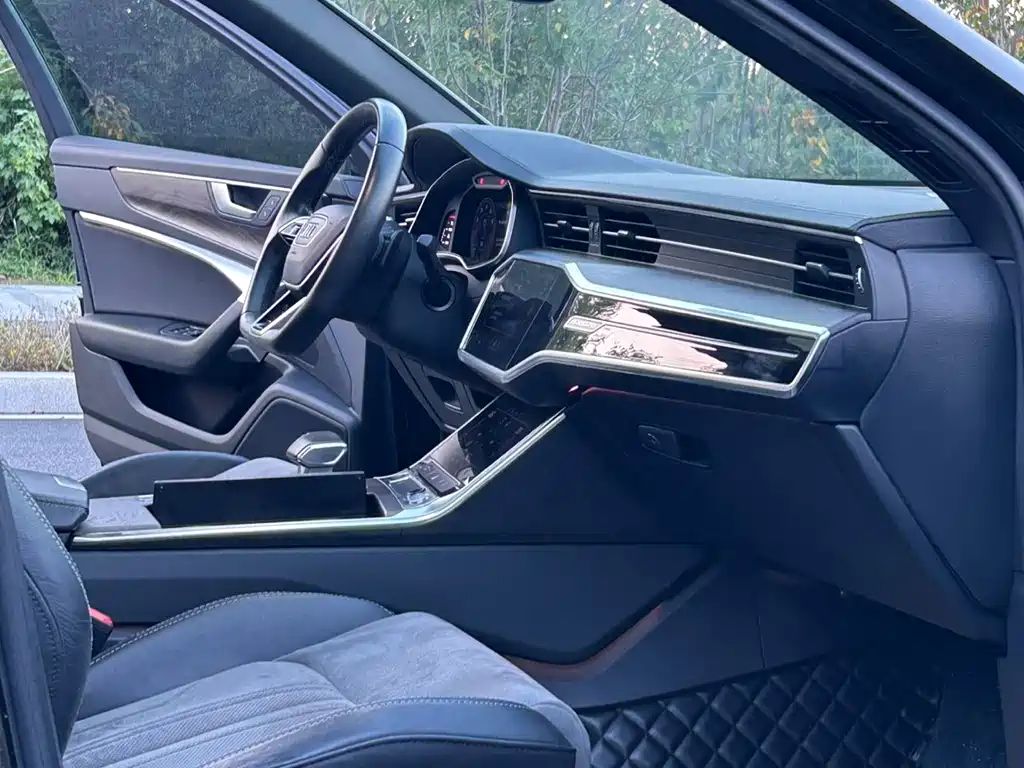 Audi A6L 2021
