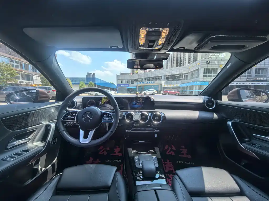Mercedes-Benz A-Class 2020 — фото 6