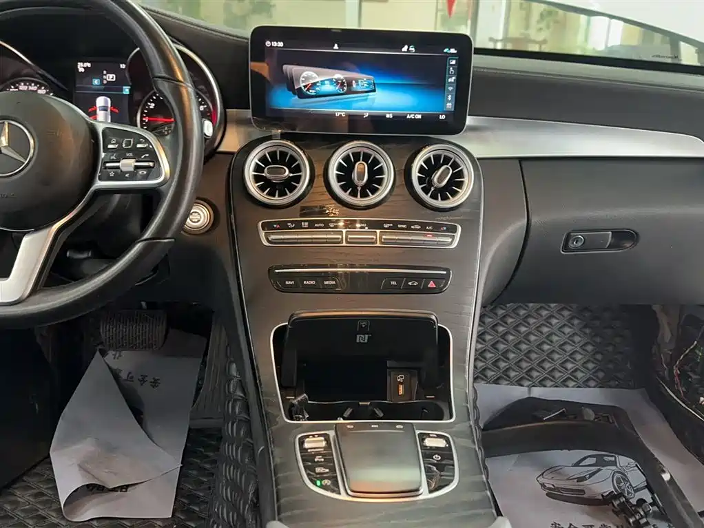 Mercedes-Benz C-Class 2018 — фото 17