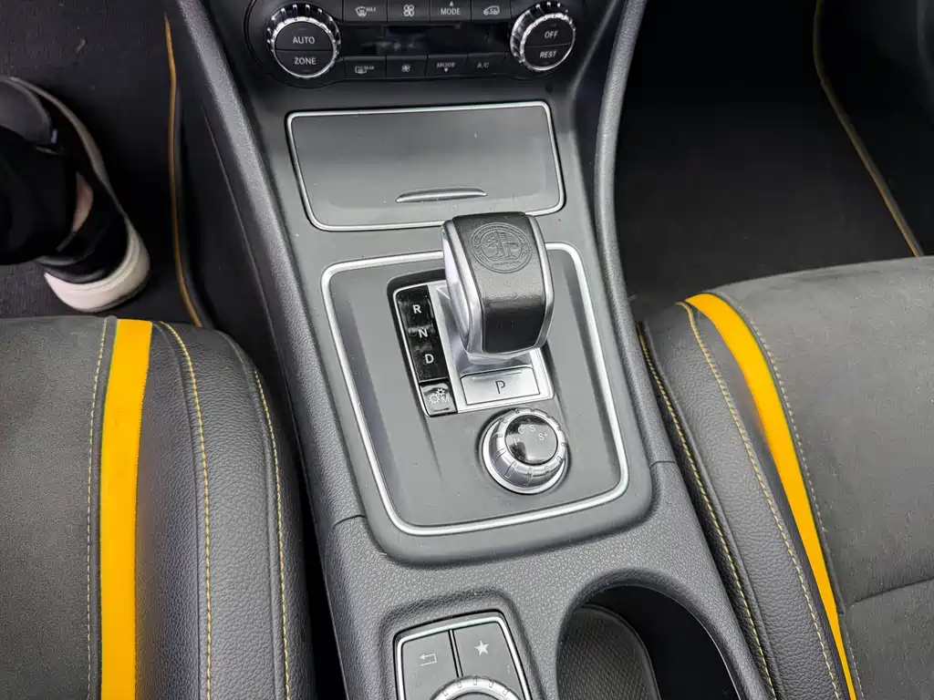 Mercedes-Benz CLA AMG 2017 — фото 18