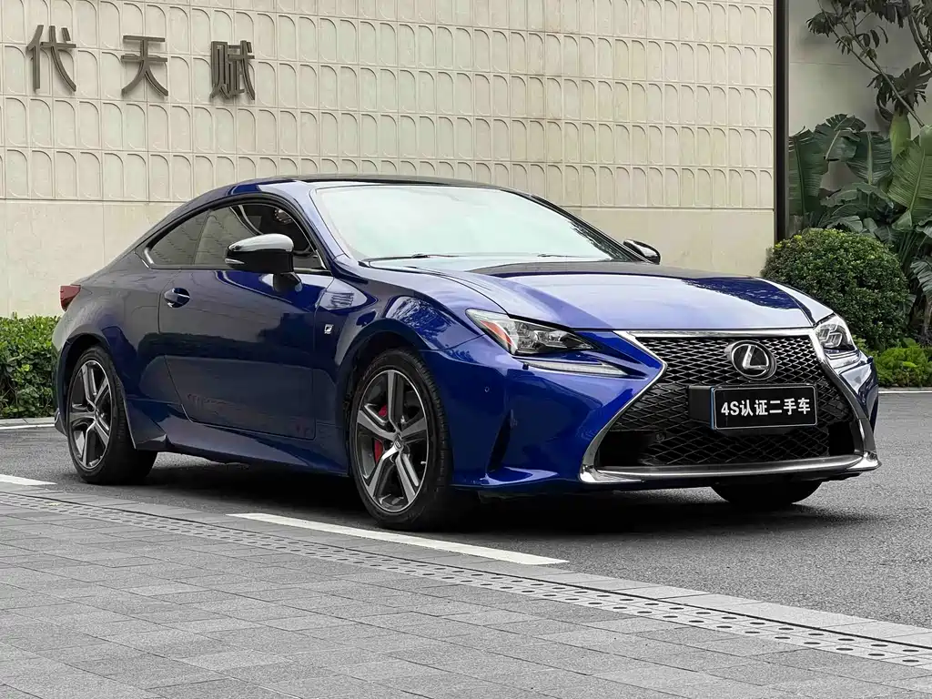 Lexus RC 2017 — фото 2