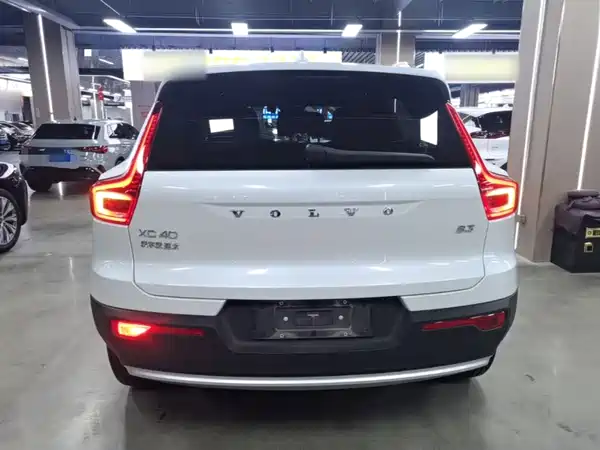 Volvo XC40 2024
