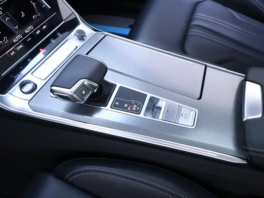 Audi A6L 2025 — фото 12
