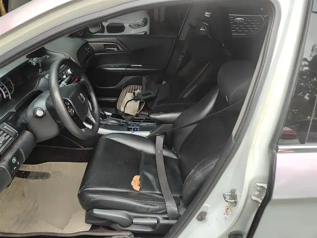 Honda Accord 2014 — фото 15