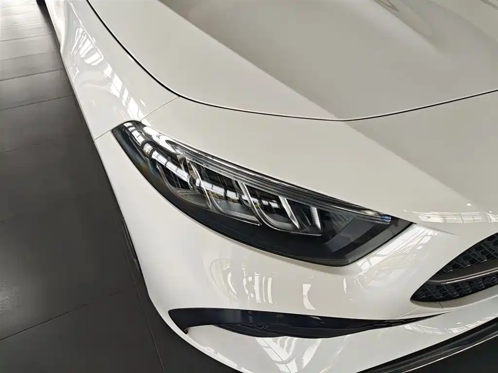 Mercedes-Benz A-Class 2024 — фото 13