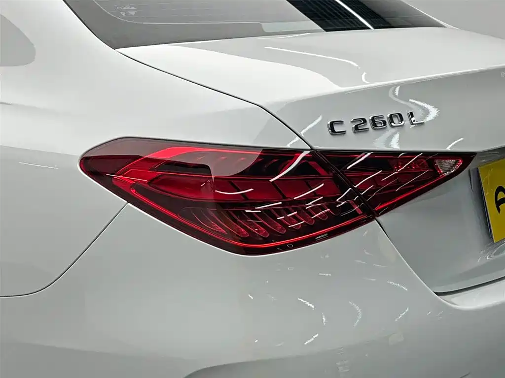 Mercedes-Benz C-Class 2023 — фото 10