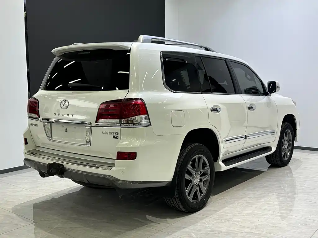 Lexus LX 2015 — фото 7