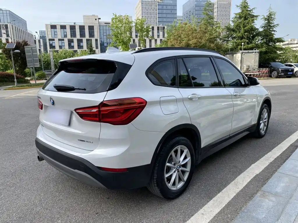 BMW X1 2019 — фото 9