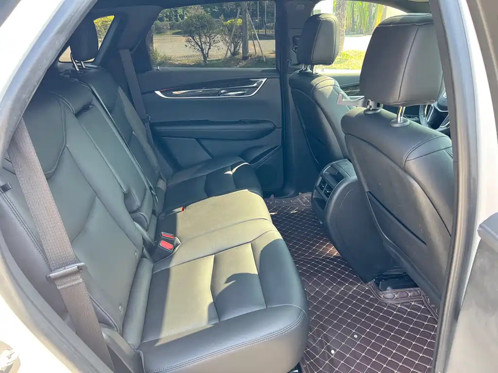 Cadillac XT5 2019 — фото 17