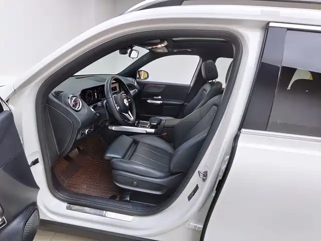 Mercedes-Benz GLB 2022 — фото 7