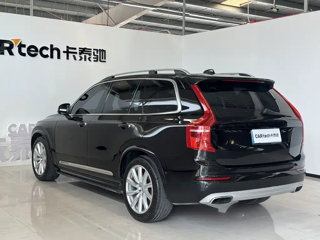 Volvo XC90 2018 — фото 9