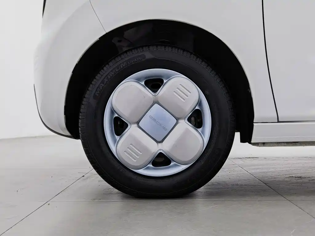 Geely Galaxy Panda 2024 — фото 17