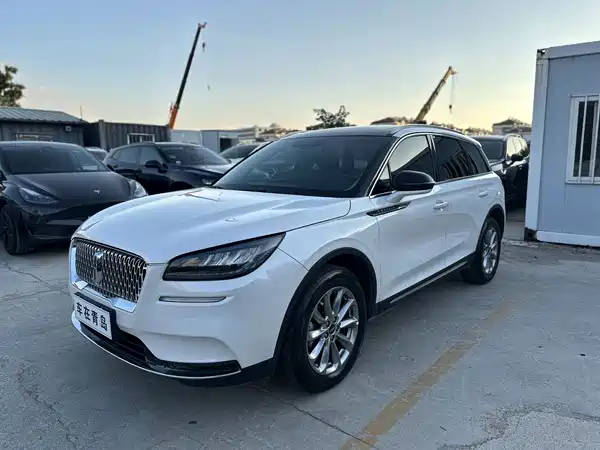 Lincoln Corsair 2021