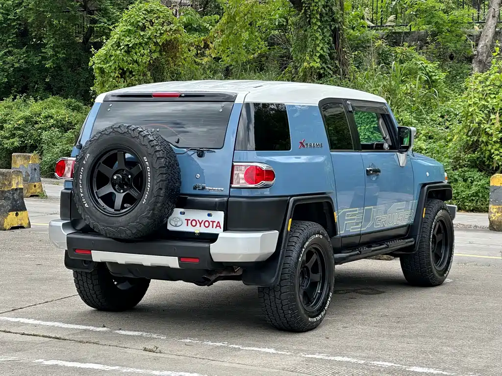 Toyota FJ Cruiser 2019 — фото 15