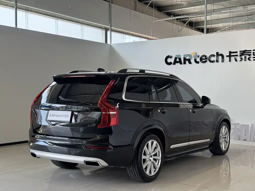 Volvo XC90 2018 — фото 7