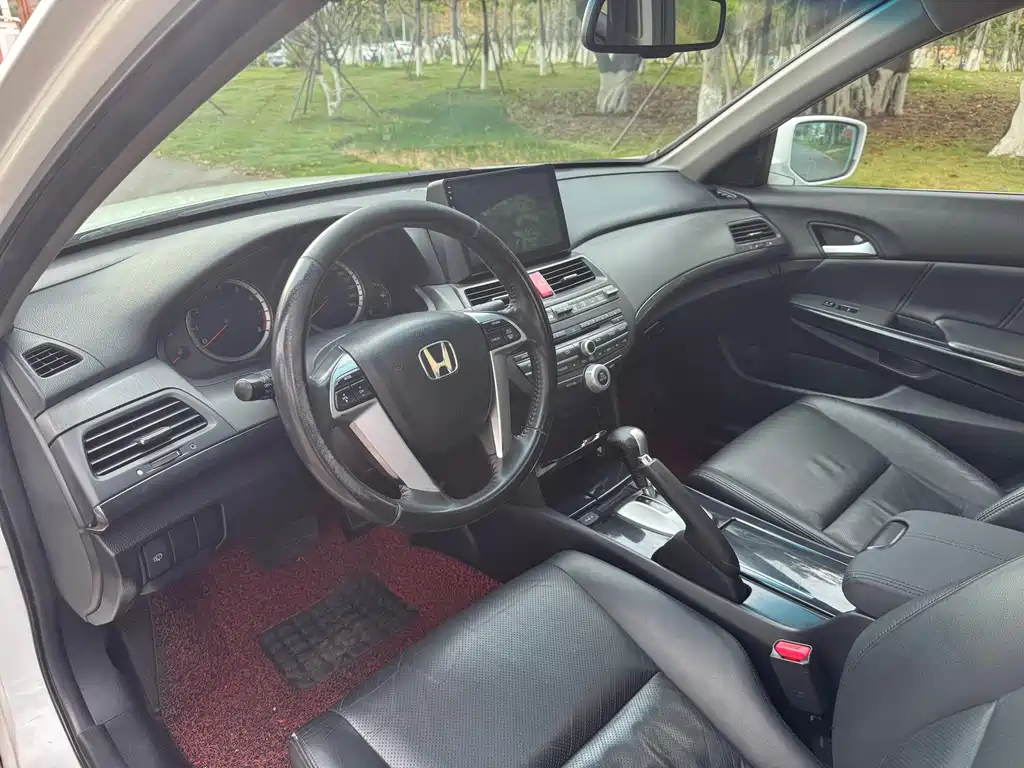 Honda Accord 2013 — фото 16