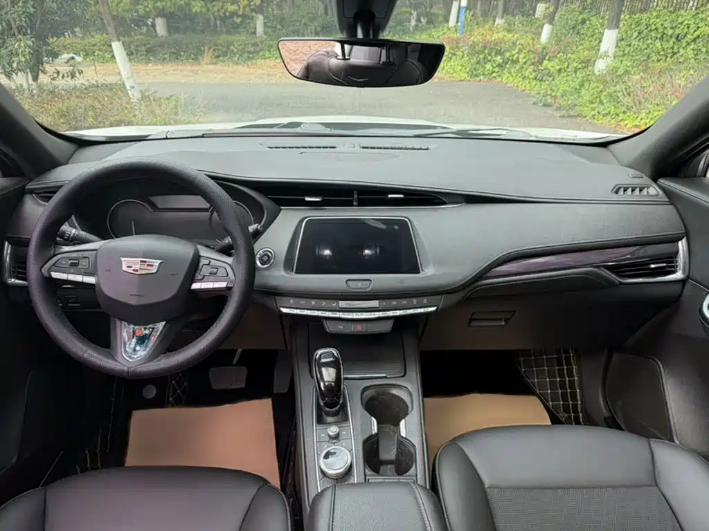 Cadillac XT4 2020 — фото 15