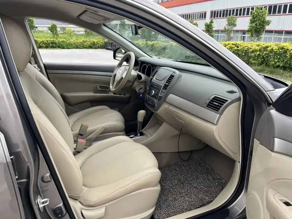 Nissan Sylphy 2018 — фото 21