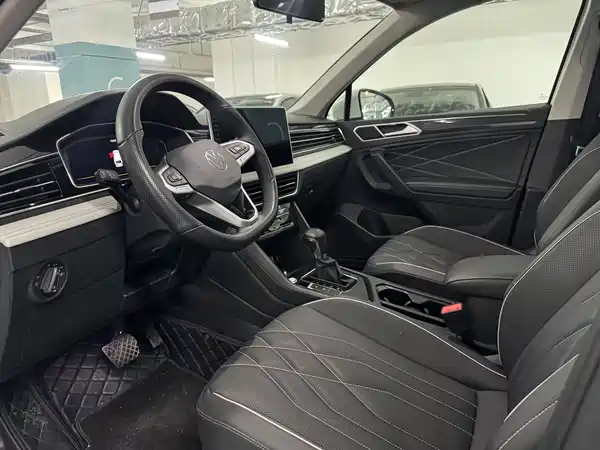 Volkswagen Tiguan L 2024