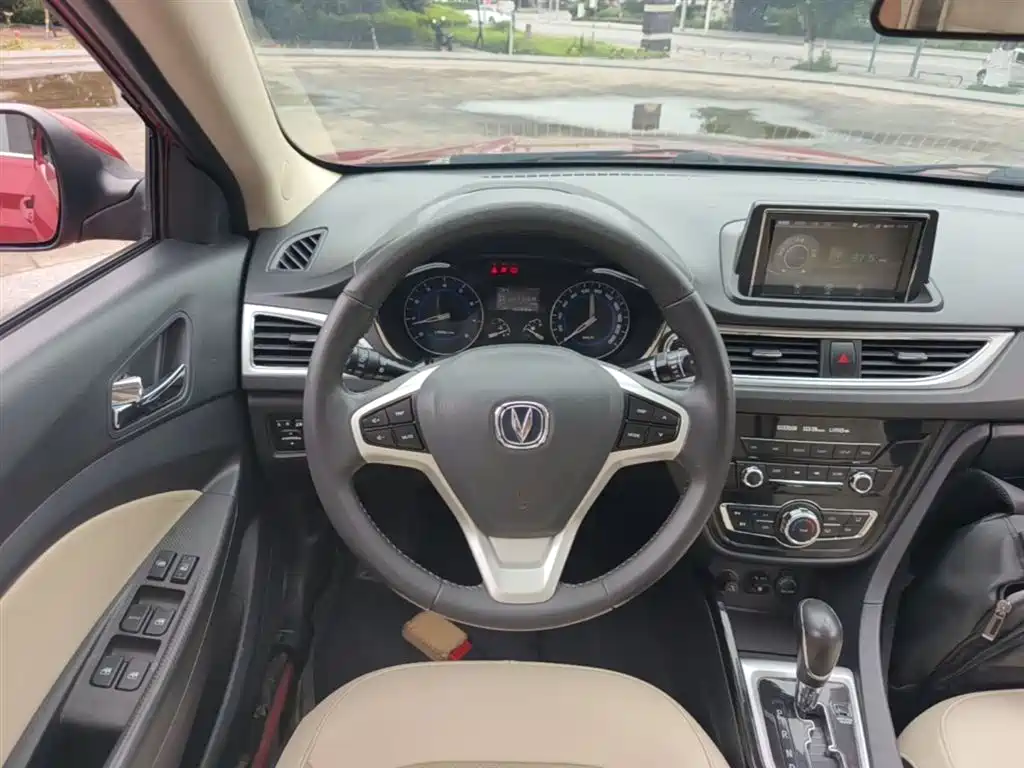 Changan V7 2015 — фото 11