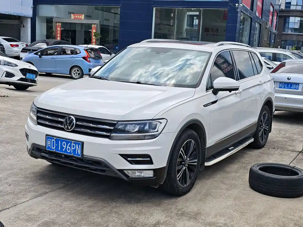 Volkswagen Tiguan L 2021 — фото 1