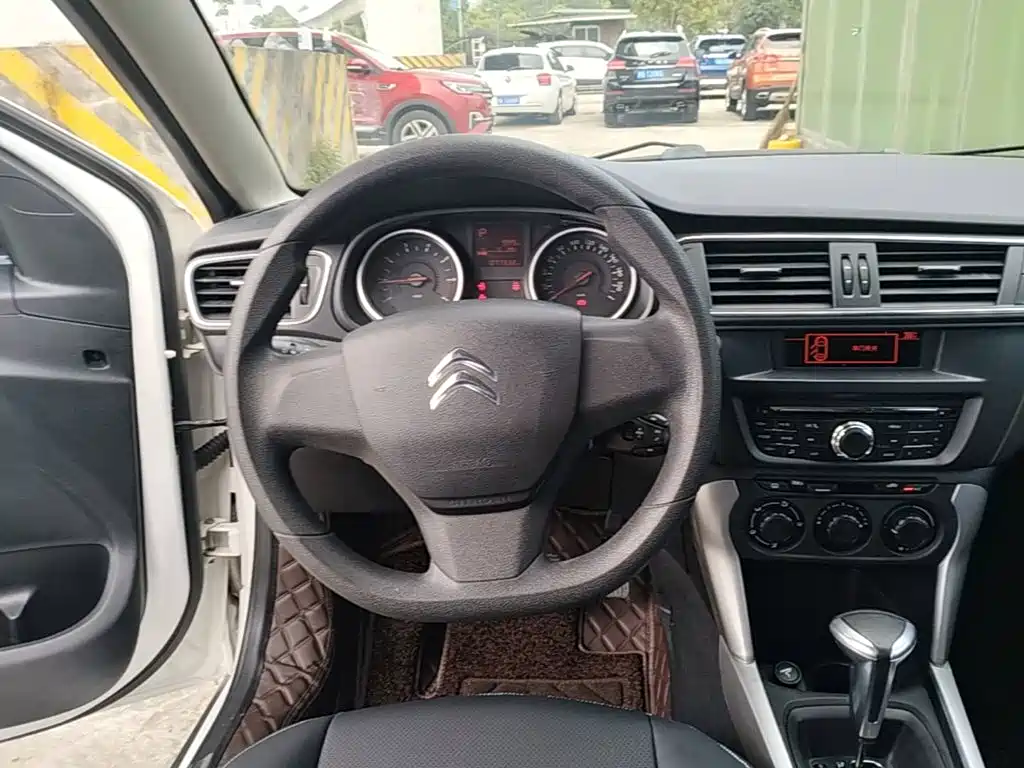 Citroen C3-XR 2015 — фото 11