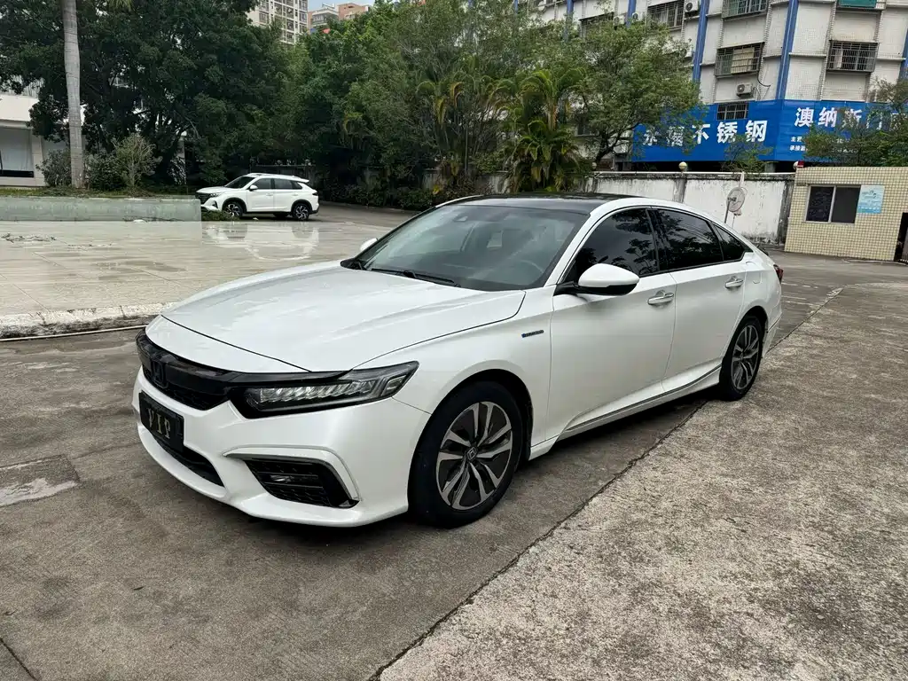 Honda Inspire 2021 — фото 1