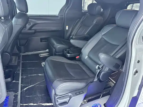 Toyota Sienna 2022