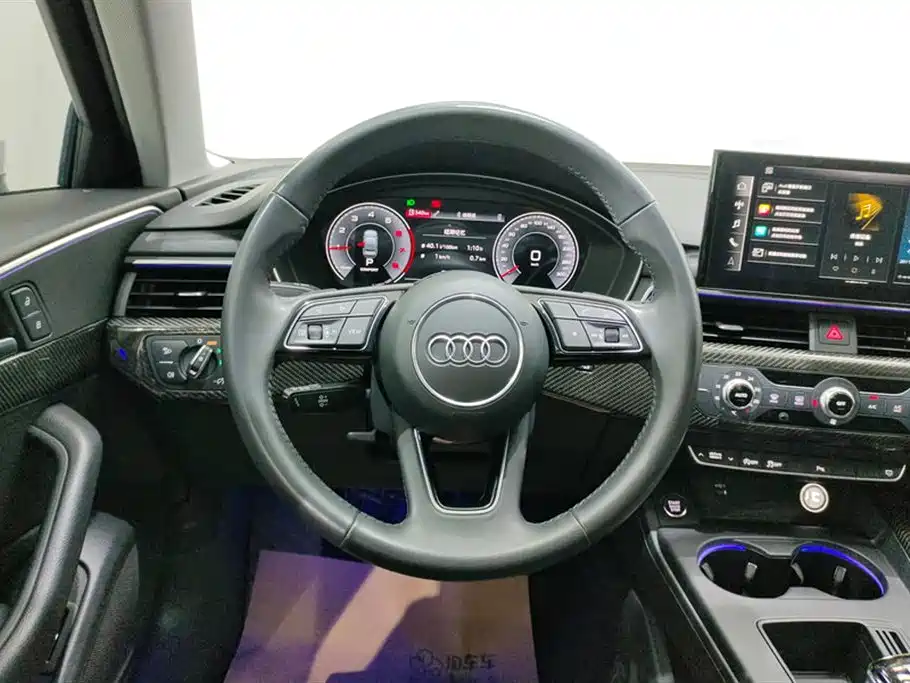 Audi A4L 2022 — фото 15
