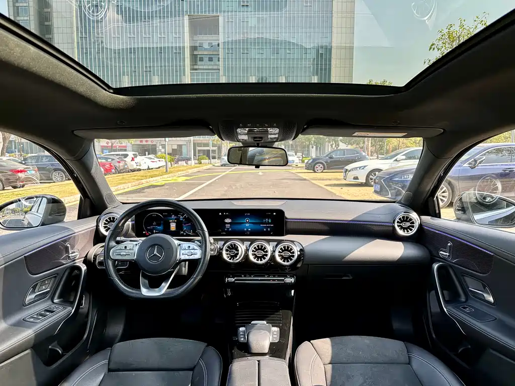 Mercedes-Benz A-Class 2023 — фото 7