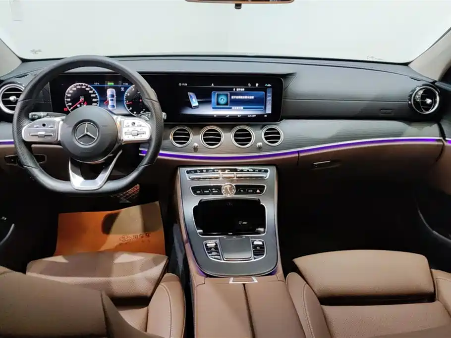 Mercedes-Benz E-Class 2020 — фото 12