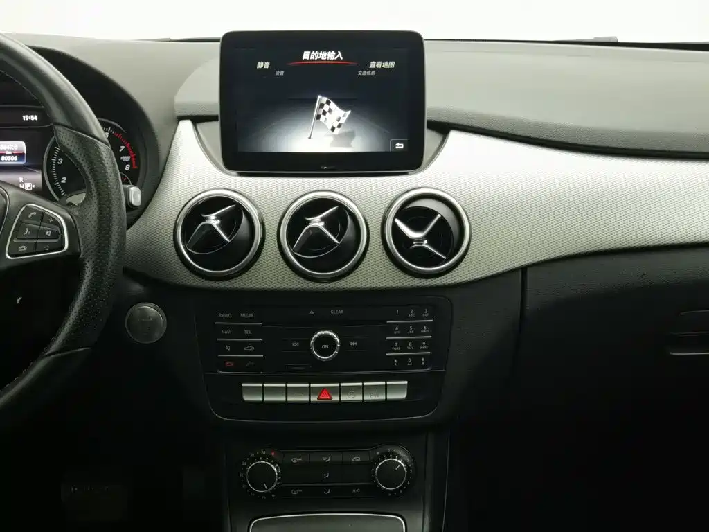 Mercedes-Benz B-Class 2018 — фото 12