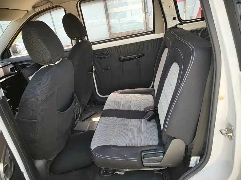 Wuling Hongguang 2019 — фото 13