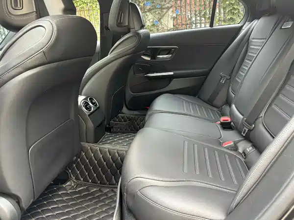 Mercedes-Benz C-Class 2022