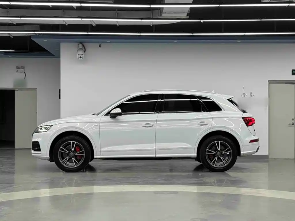 Audi Q5L 2019 — фото 9