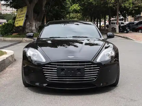 Aston Martin Rapide 2015