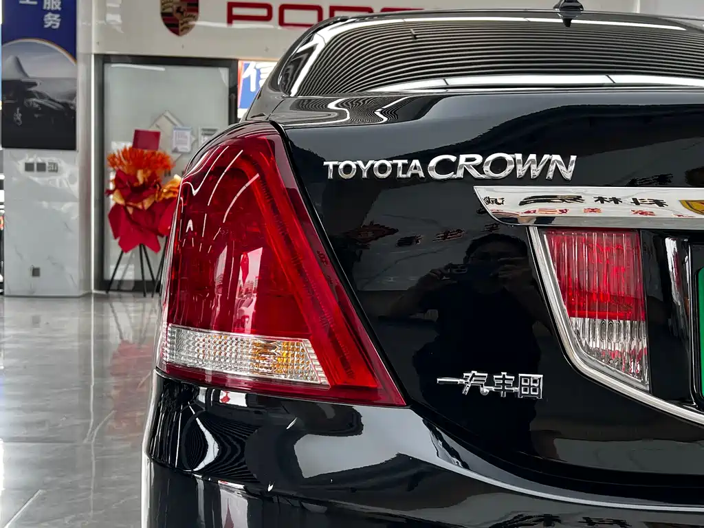Toyota Crown 2012 — фото 9