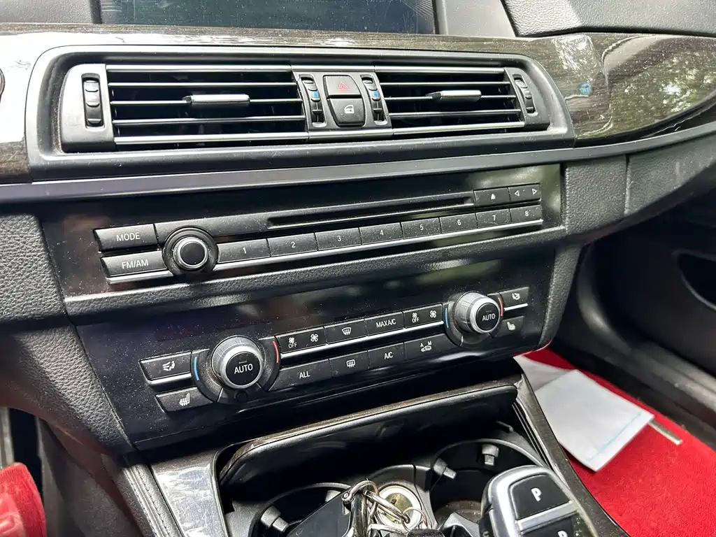 BMW 5 Series 2013 — фото 12