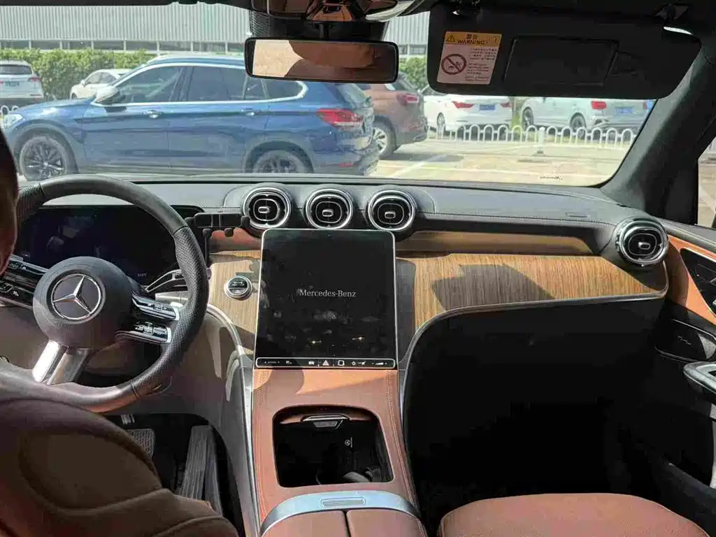 Mercedes-Benz GLC 2024