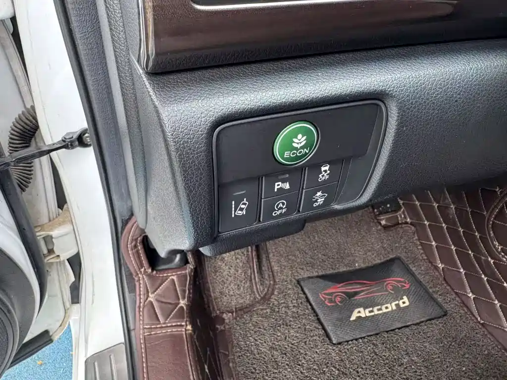 Honda Accord 2016 — фото 19