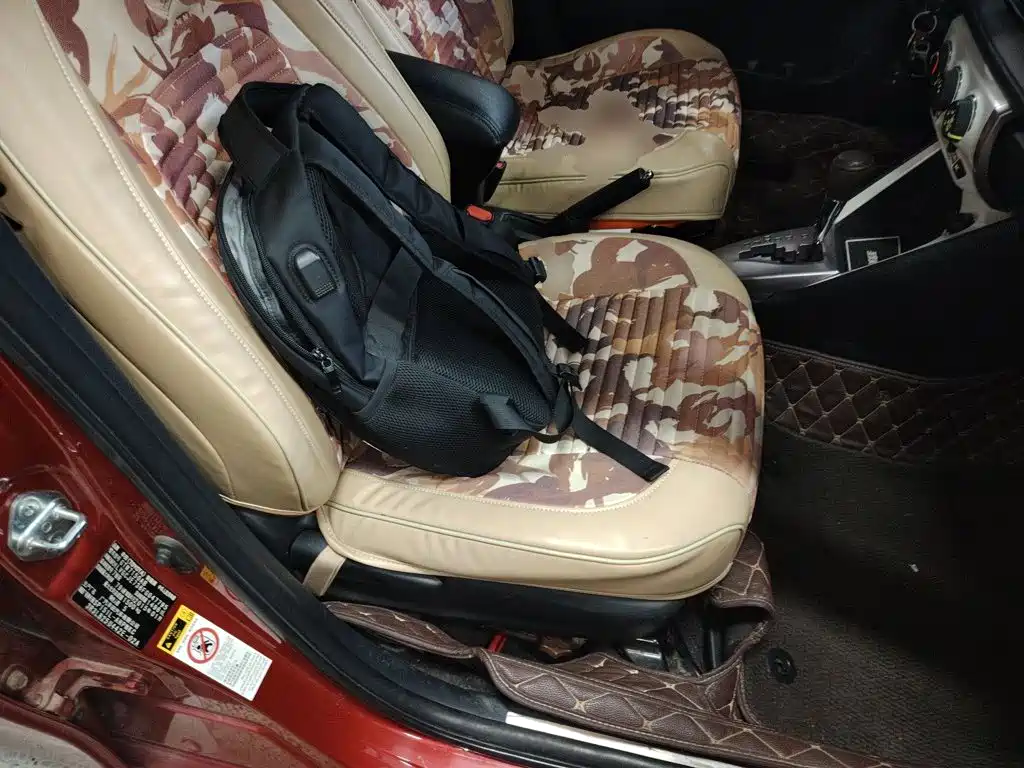 Toyota Yaris L 2015 — фото 25