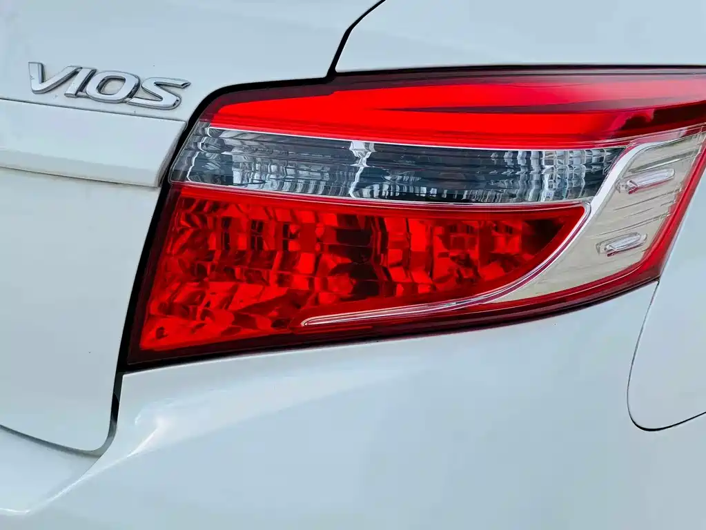 Toyota Vios 2016 — фото 16