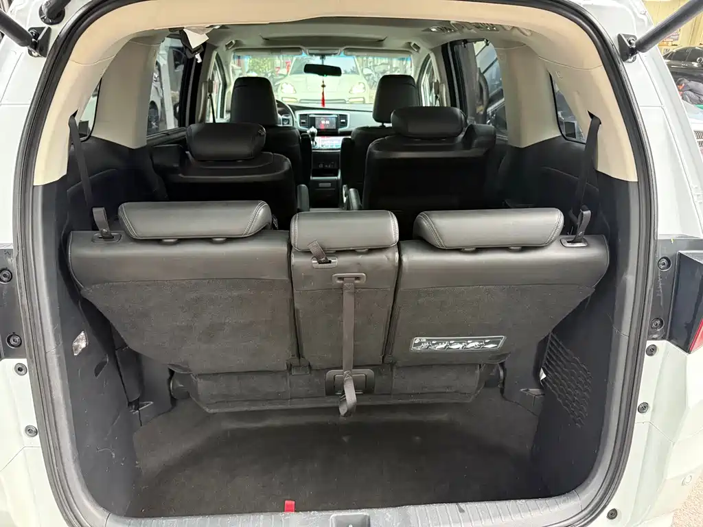 Honda Odyssey 2017 — фото 12