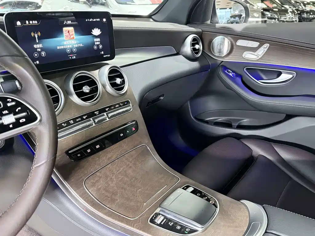 Mercedes-Benz GLC 2022 — фото 10