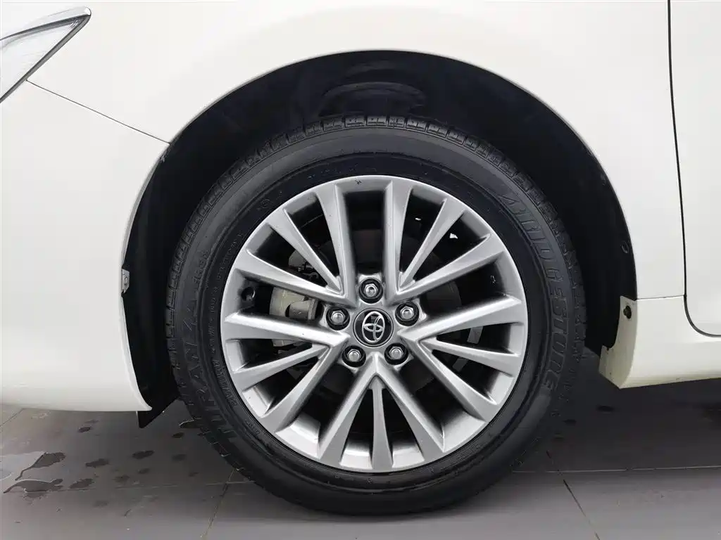 Toyota Camry 2016 — фото 17